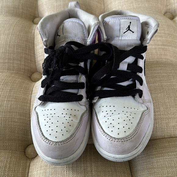 Jordan 1 Kids 13C Liliac Purple black swoosh NIKE - Picture 5 of 9